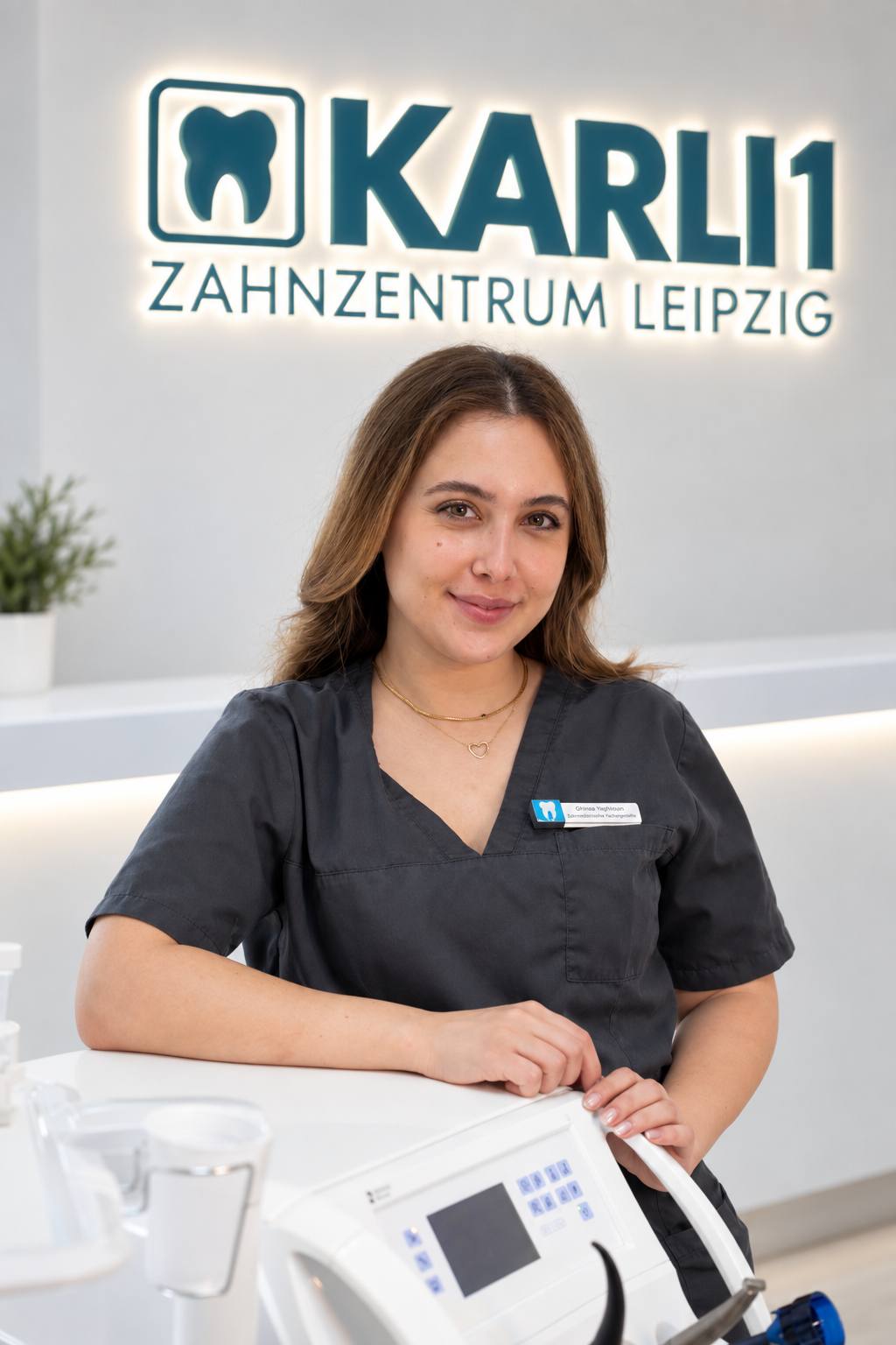 Ghina – Zahnmedizinische Fachangestellte