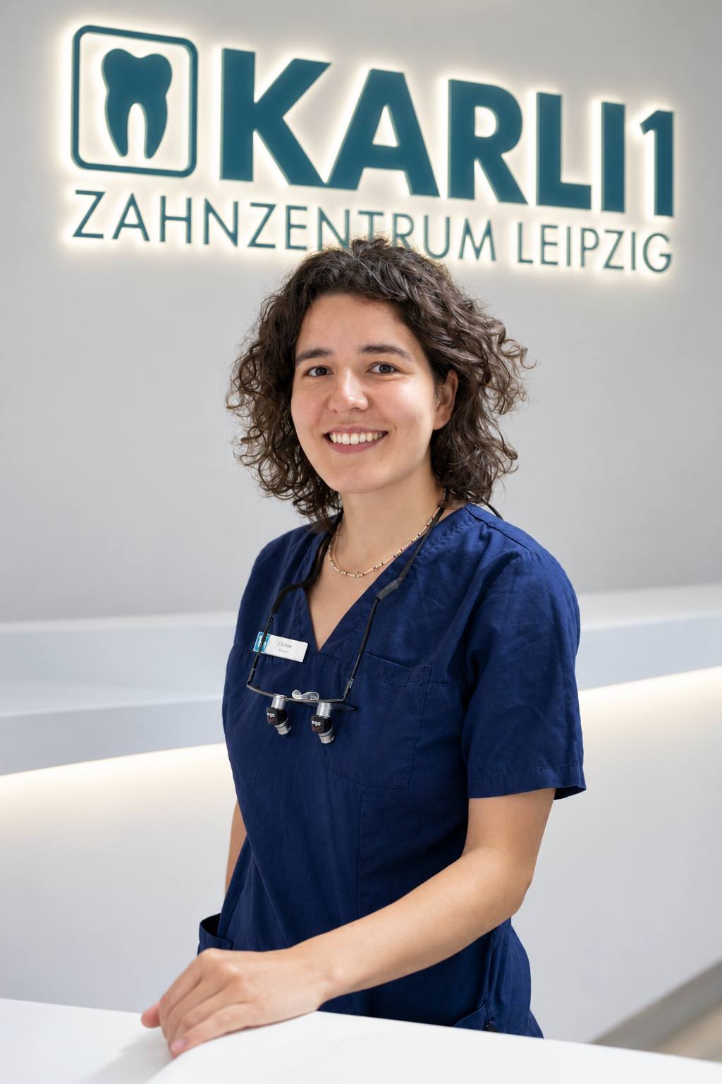 J. Schenke – Zahnärztin für allgemeine Zahnheilkunde