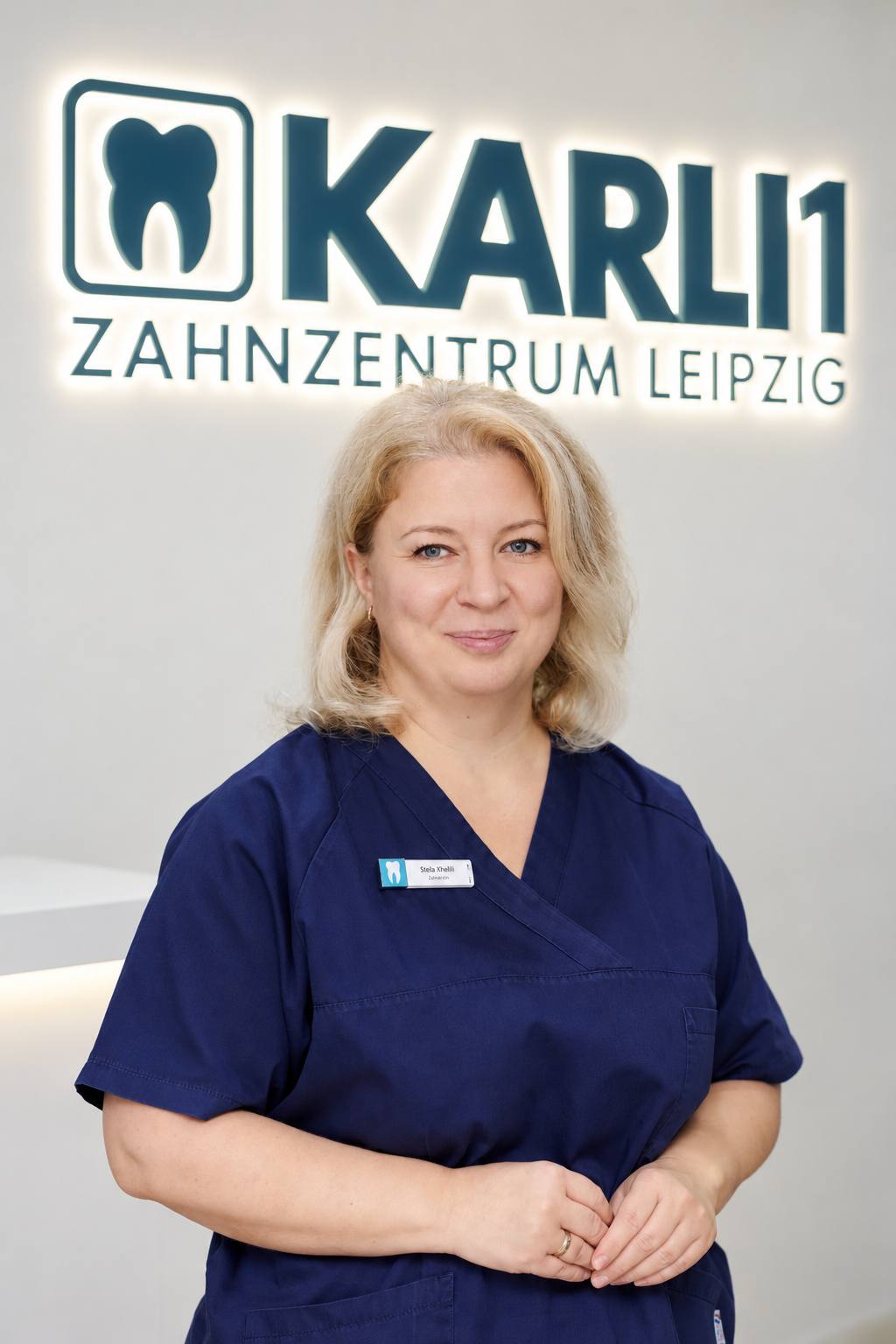 Zahnärztin Stela Xhelili