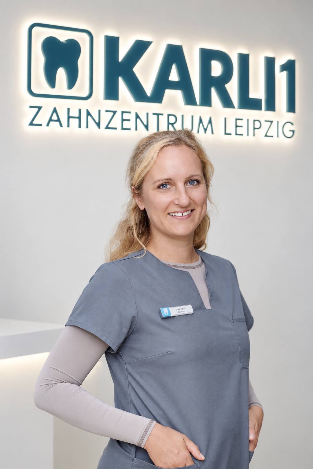 Julia – Bleaching-Spezialistin, Dentalhygienikerin